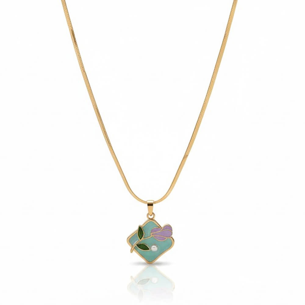 Raae Minimal Crystal Pendant Necklace