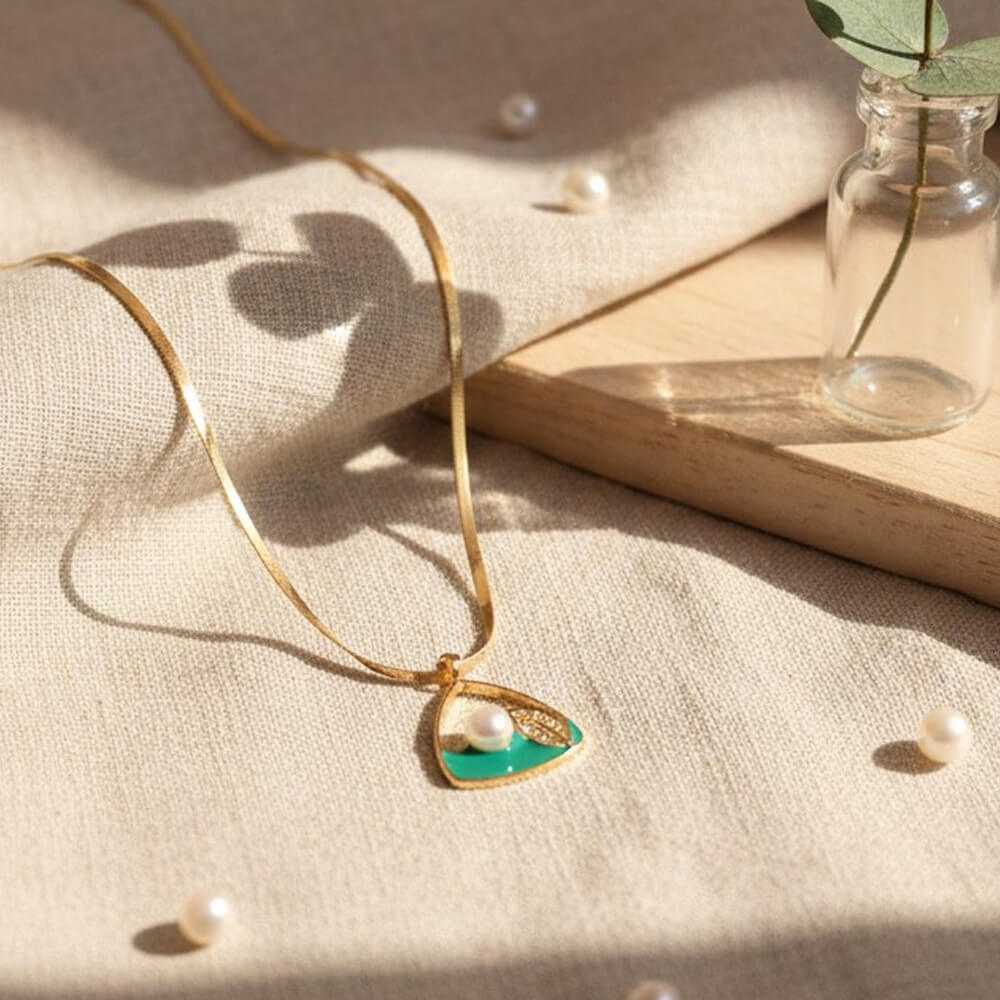 Raae Statement Crystal Pendant Necklace