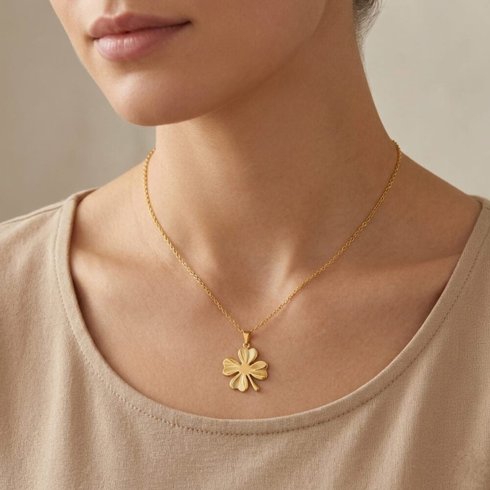 Raae Anti-Tarnish Clover Charm Pendant