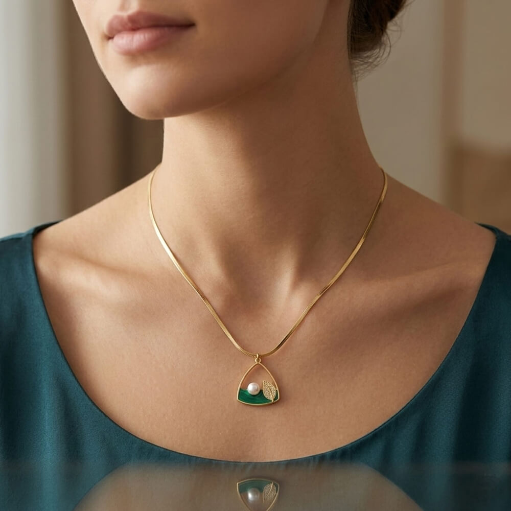 Raae Statement Crystal Pendant Necklace